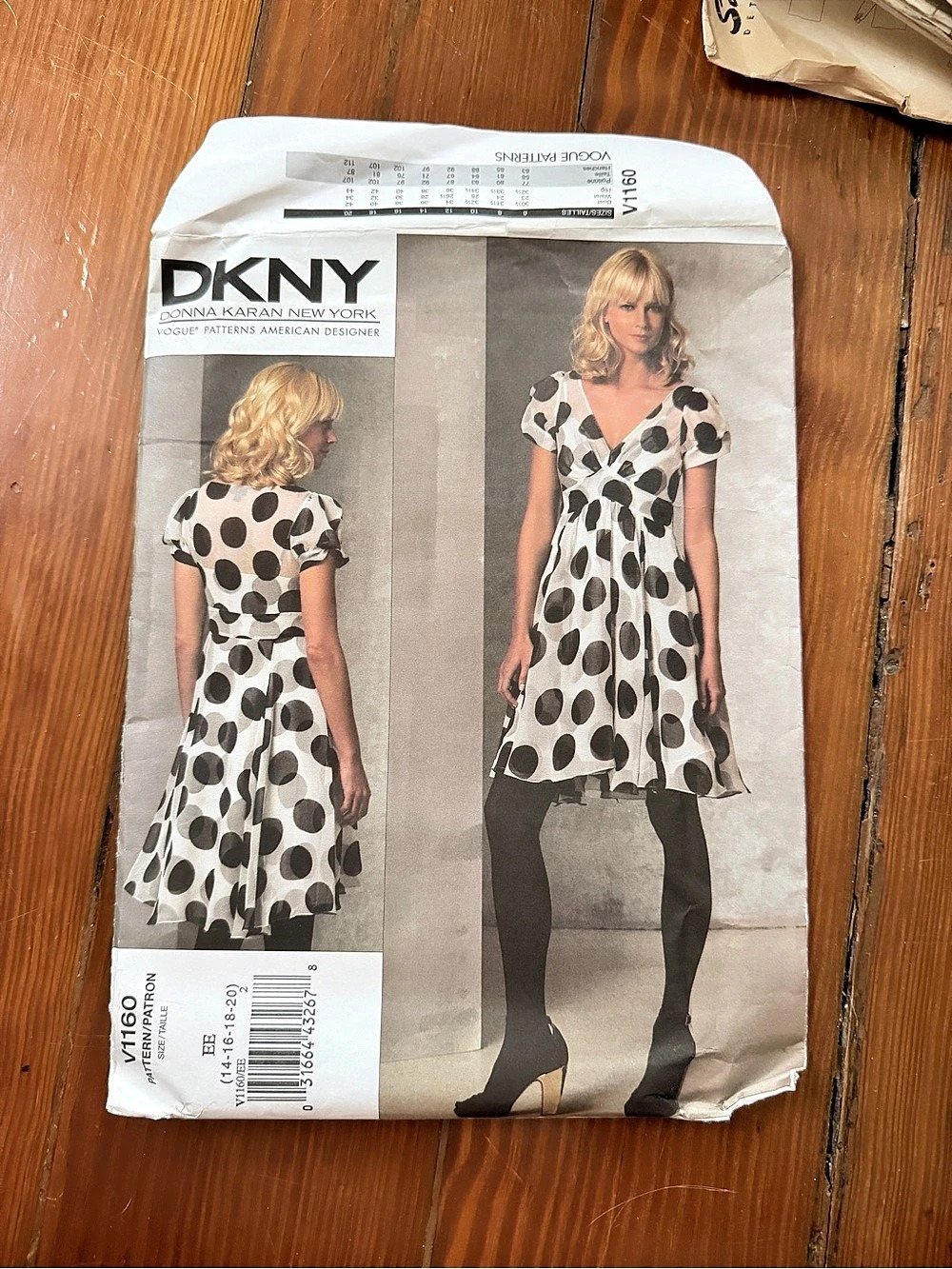 DKNY for Vogue V1160 Dress Pattern Size 20